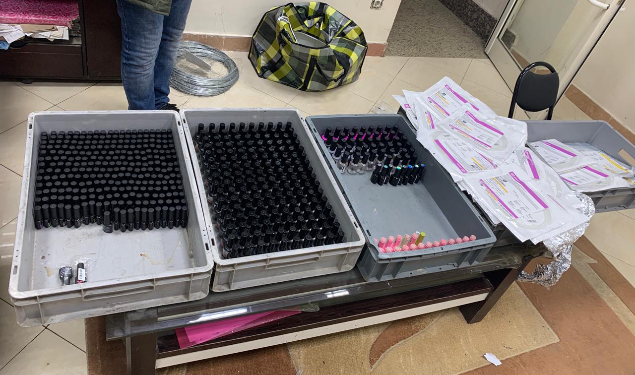 ضبط مستلزمات طبية ومستحضرات تجميل بمطار سوهاج الدولي بقيمة نصف مليون جنيه