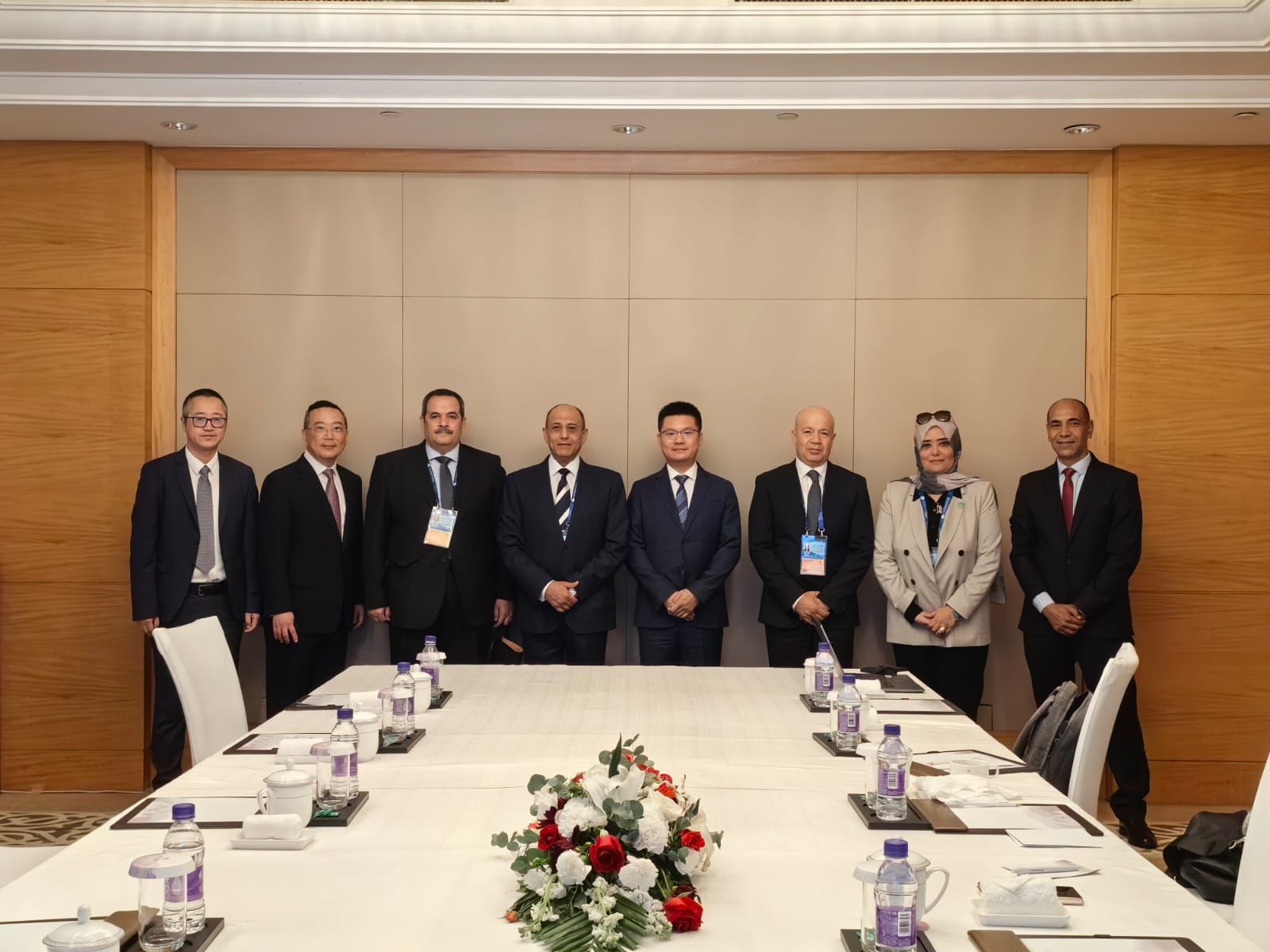 خلال منتدى الحزام والطريق.. وزير الطيران يلتقي مع الرئيس التنفيذي لهواوي العالمية