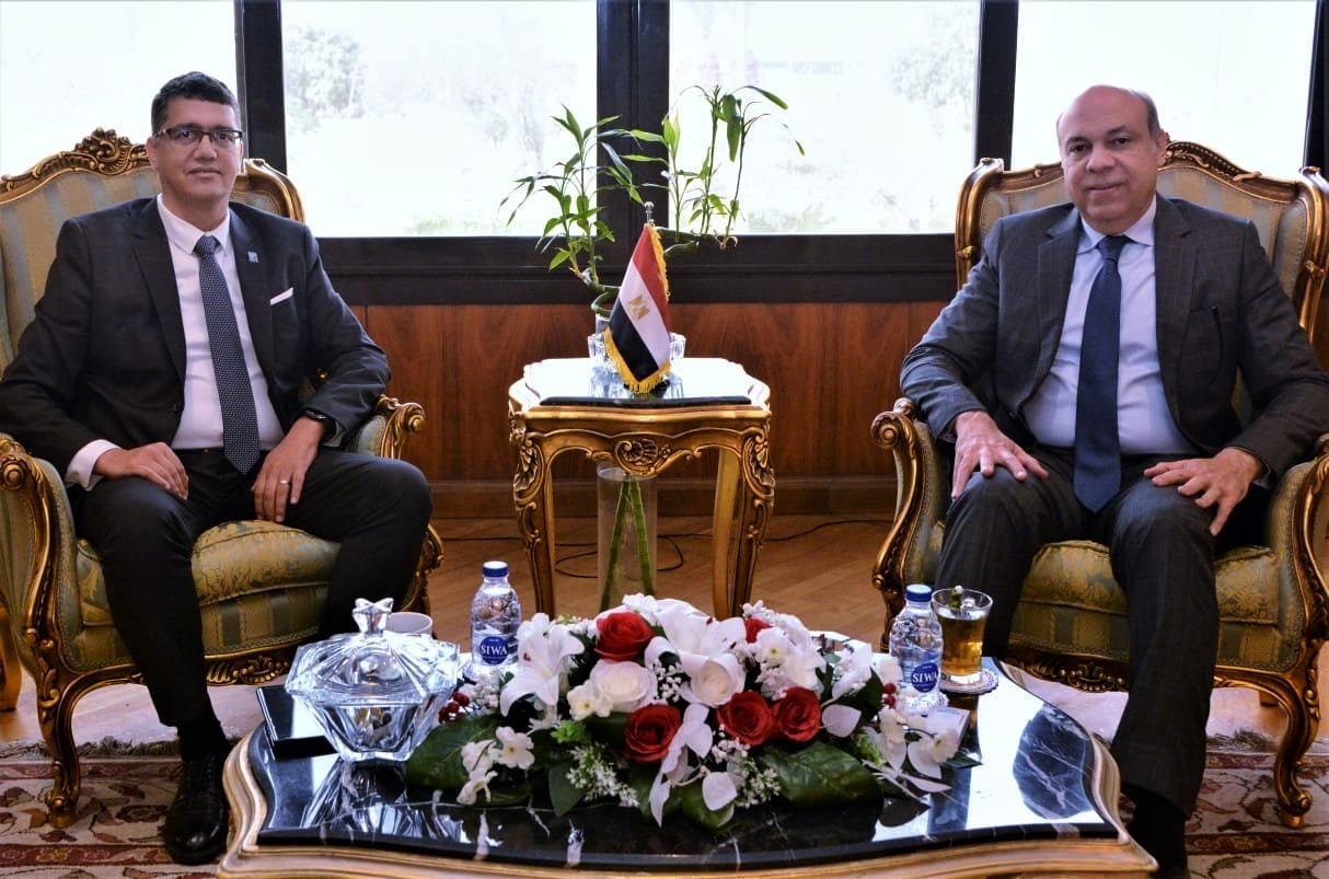 الحفني يلتقي سكرتير عام المجلس الدولي للمطارات بإقليم أفريقيا لبحث تطوير المطارات وخدمات الركاب