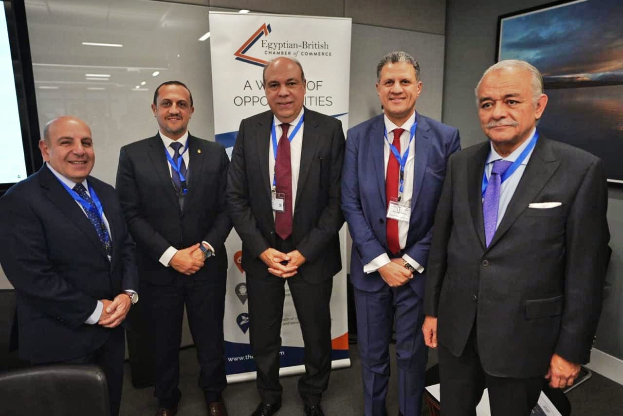 الحفني يستعرض ملامح مستقبل صناعة الطيران المصري خلال زيارته الرسمية إلى المملكة المتحدة