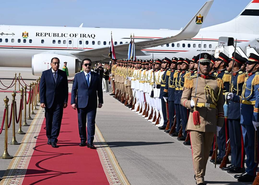 مدبولي يستقبل رئيس الوزراء العراقي بمطار العلمين الدولي في زيارة رسمية رفيعة المستوى