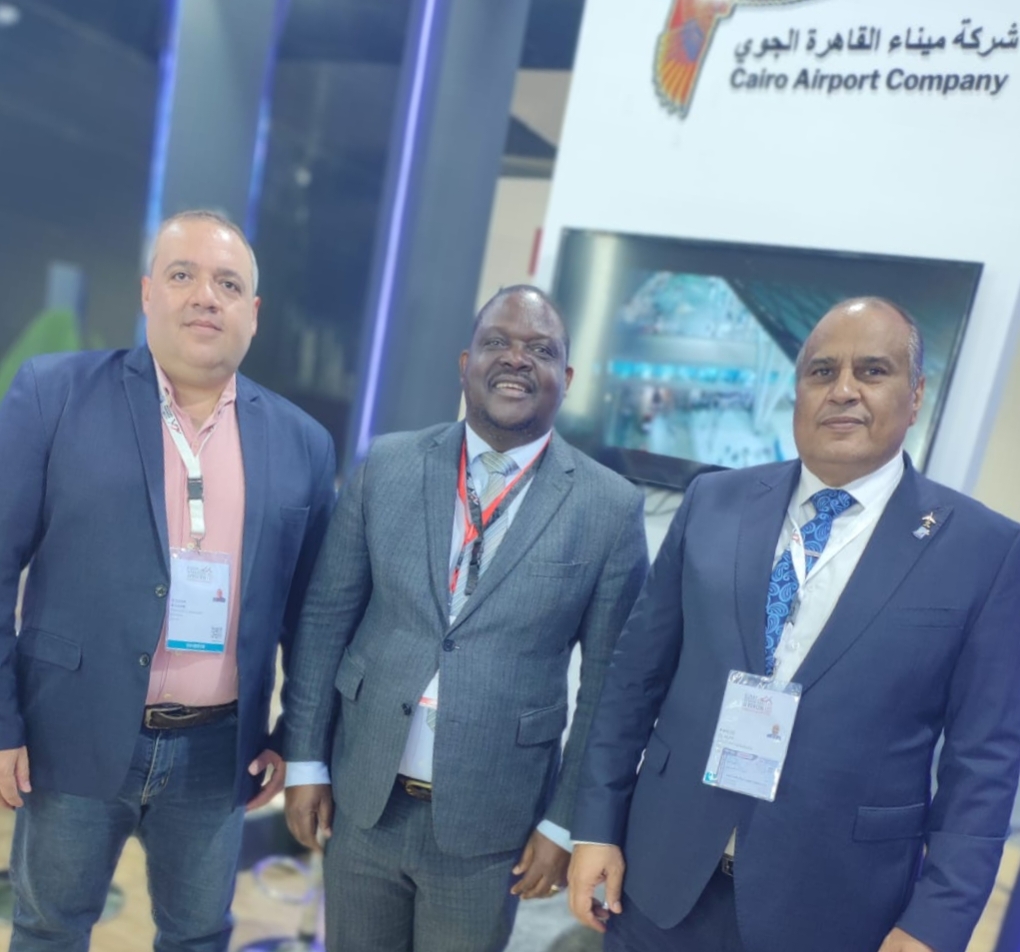 رئيس المجلس الدولي للمطارات يشيد بتنظيم معرض مصر الدولي للطيران والفضاء