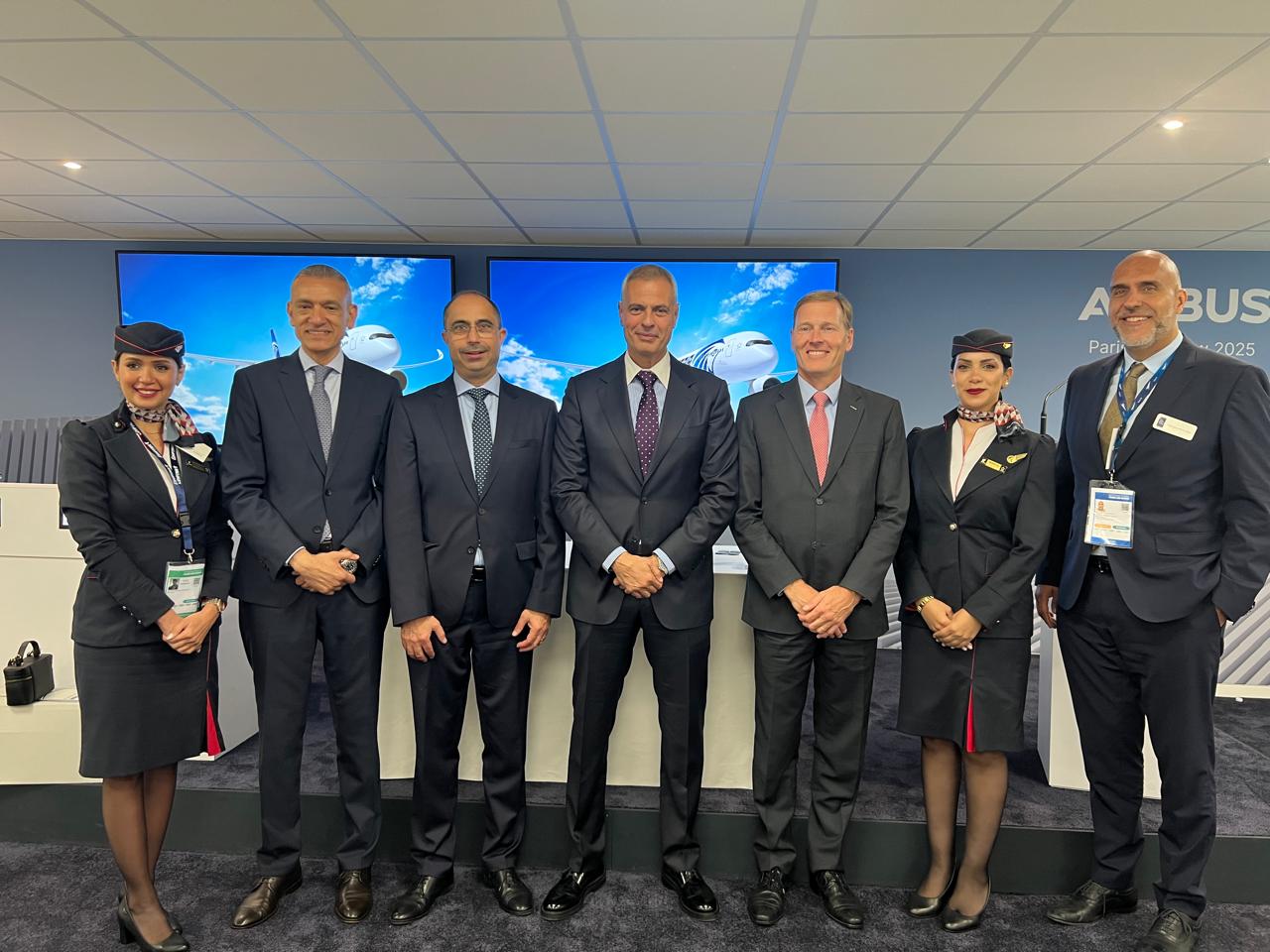 مصر للطيران تعزز أسطولها الجوي بصفقة لانضمــام 6 طائرات جديدة من طراز أيرباص A350-900