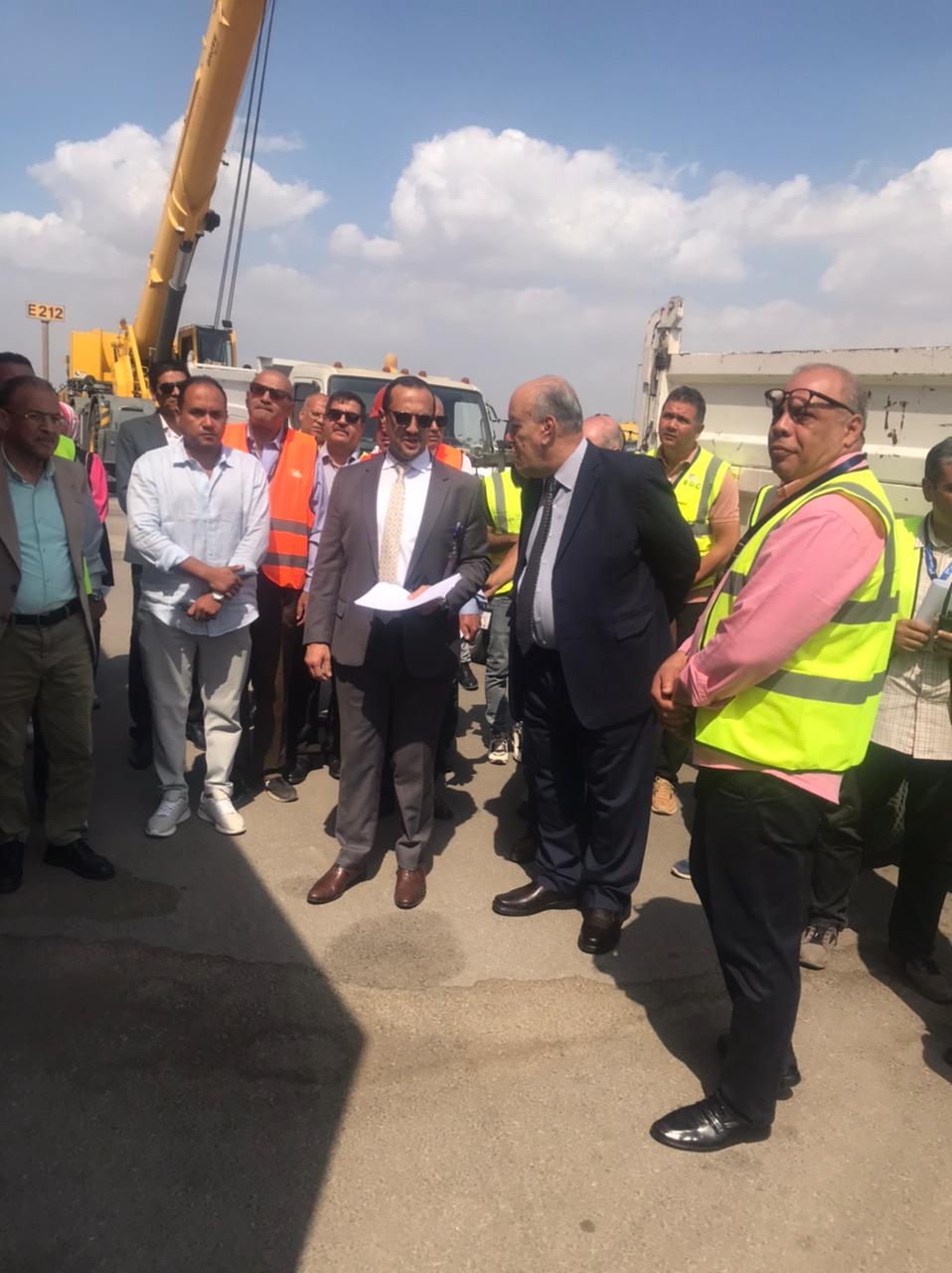 رئيس القابضة للمطارات يتابع الاستعدادات النهائية لتنفيذ تجربة طوارئ شاملة بمطار القاهرة