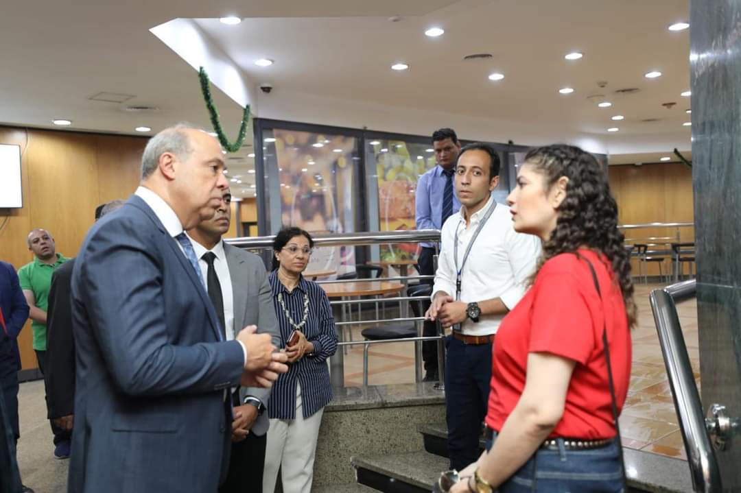 الحفني يتفقد المجلس الطبي الجوي ويؤكد على تعزيز جودة الخدمات الطبية وفق المعايير الدولية