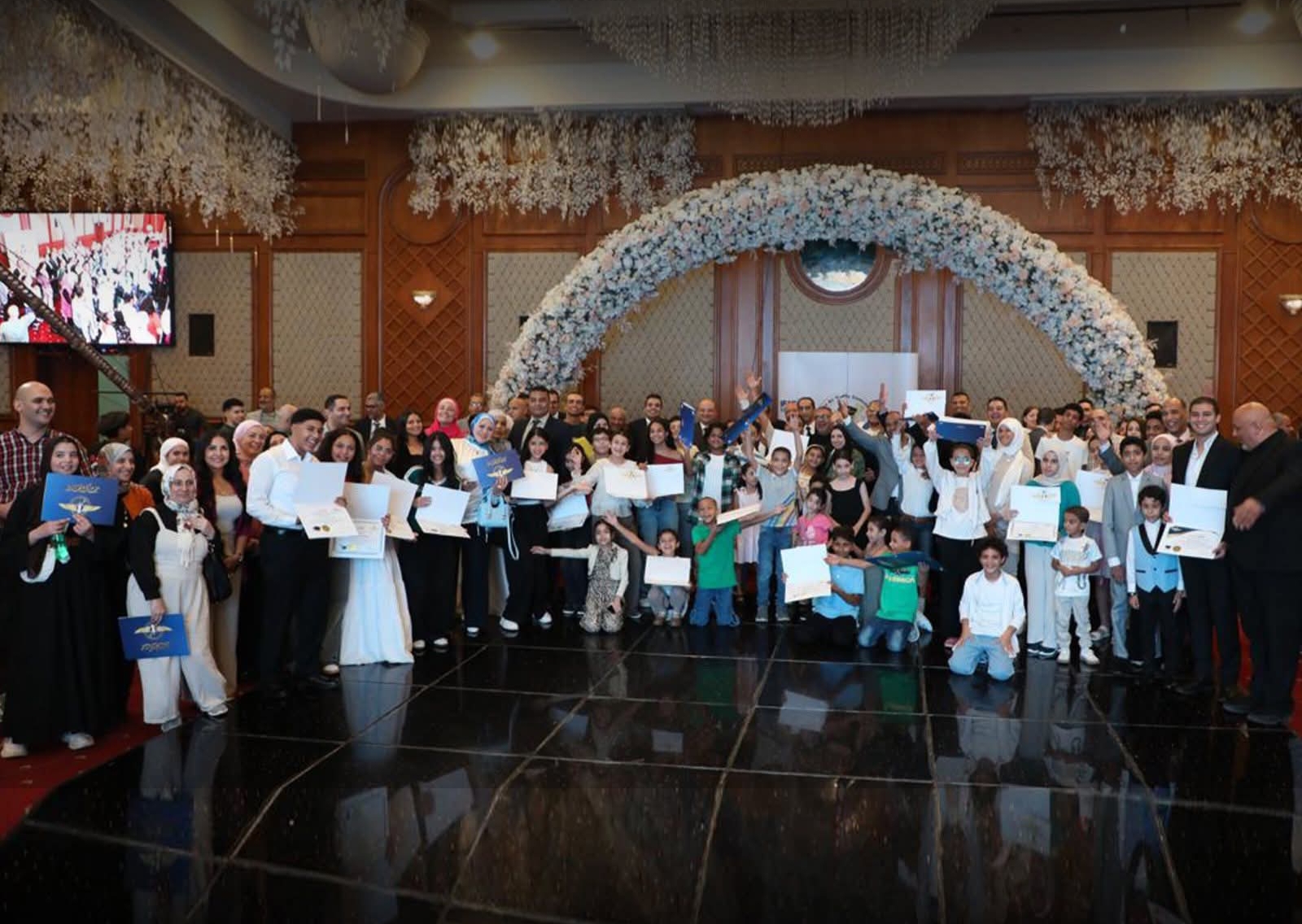 تكريم أبناء ضباط المراقبة الجوية المتفوقين بحضور قيادات الملاحة الجوية