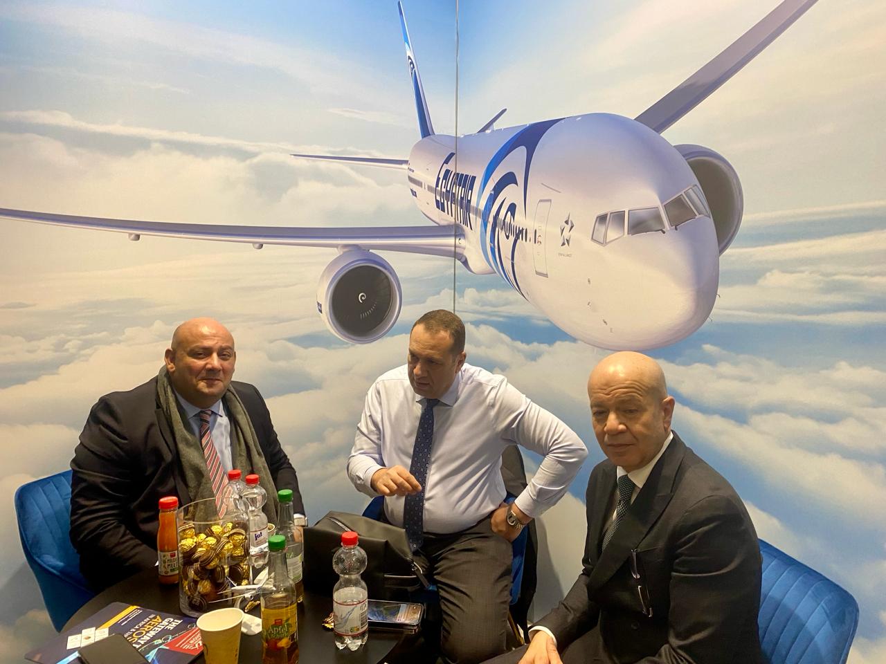 مصر للطيران تضيء سماء بورصة برلين للسياحة 2024