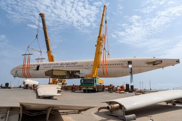 الخطوط السعودية تنقل طائرات بوينج B777-200ER المتقاعدة إلى "مدرج بوليفارد" في الرياض