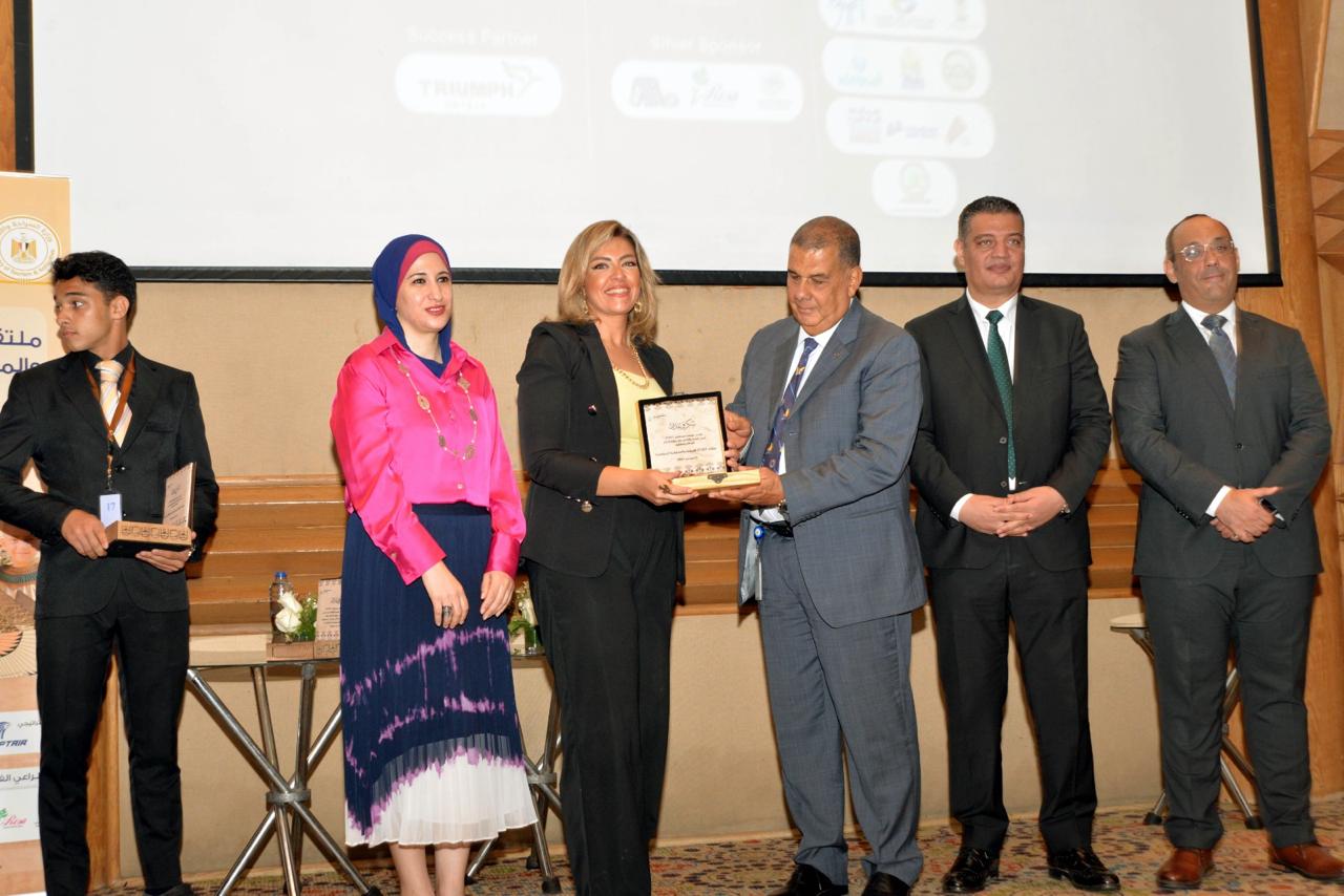 مصر للطيران تشارك في ملتقى السياحة والمسؤولية المجتمعية بمؤسسة 57357