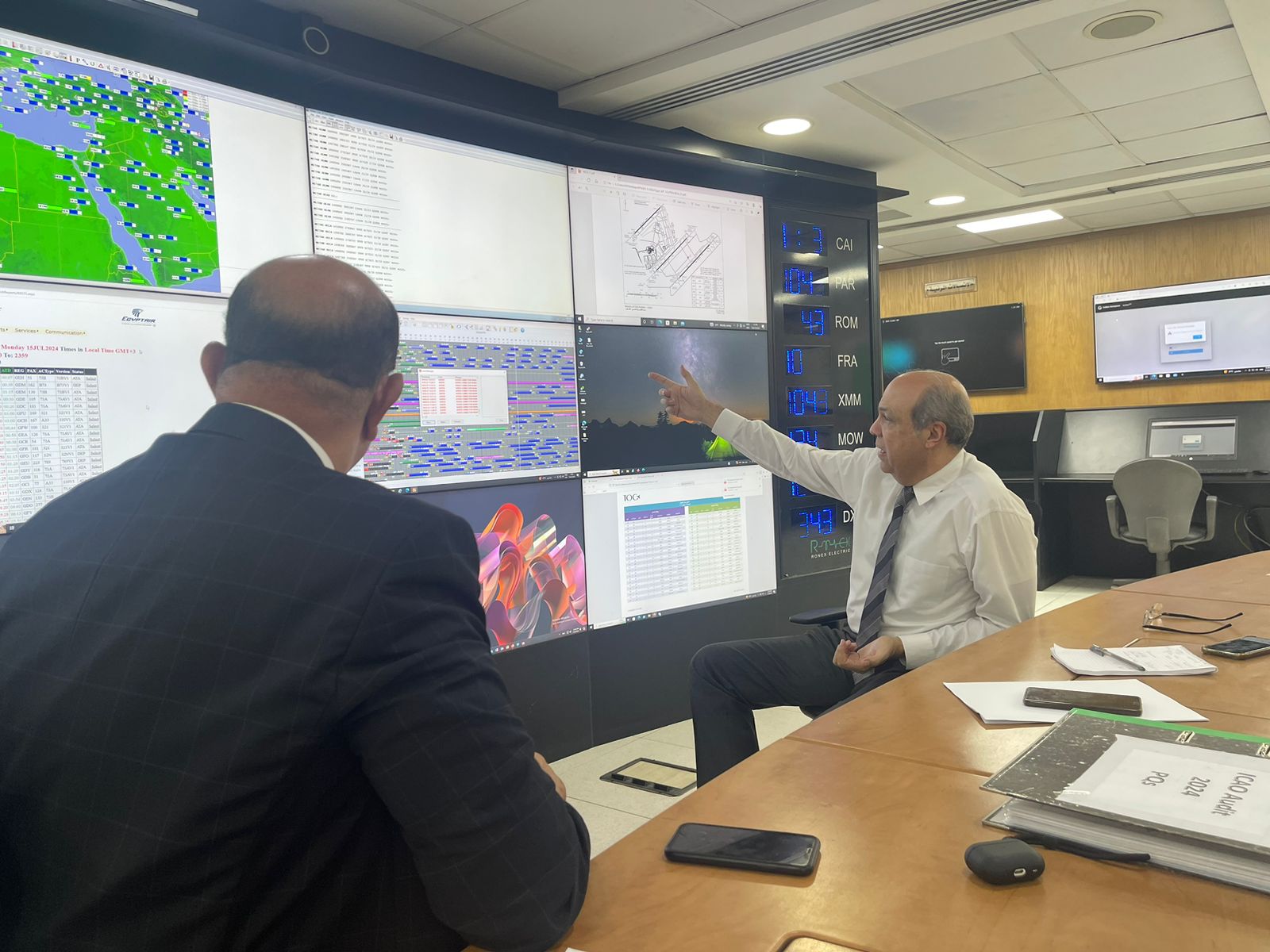 وزير الطيران : تأخر بعض الرحلات بسبب عطل عالمي في أنظمة (Go-Now) ويجري العمل على حل المشكلة