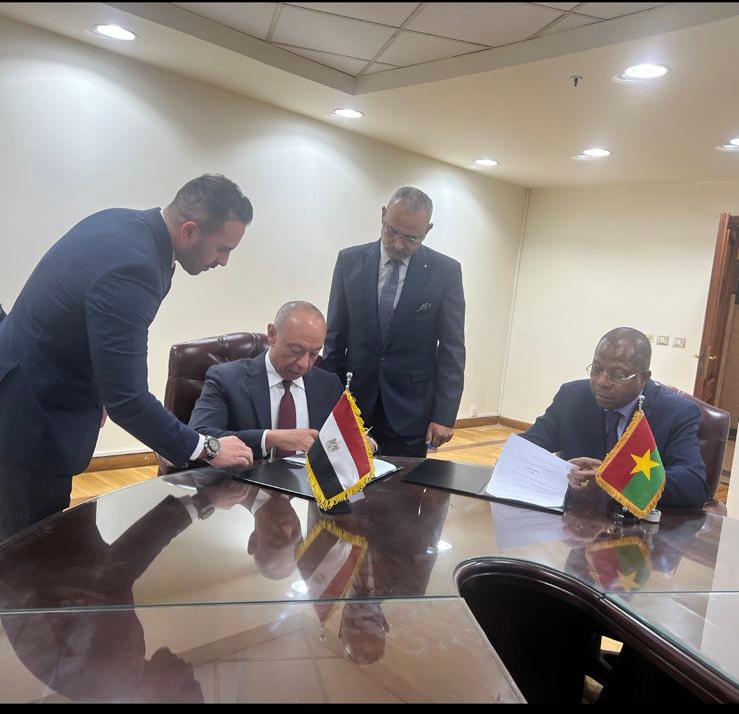 توقيع مذكرة تفاهم لتسيير رحلات جوية مباشرة بين مصر وبوركينا فاسو