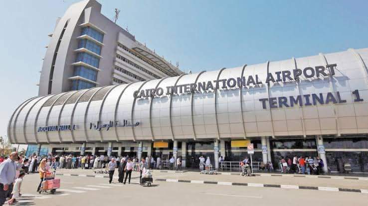 ميناء القاهرة الجوي يوضح ملابسات تسريب وقود محدود ويؤكد: التشغيل مستمر