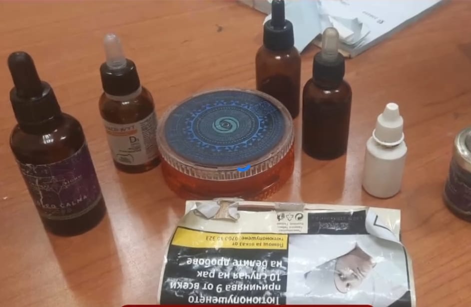 جمارك مطار شرم الشيخ الدولى تضبط محاوله تهريب كمية من زيت الحشيش المخدر