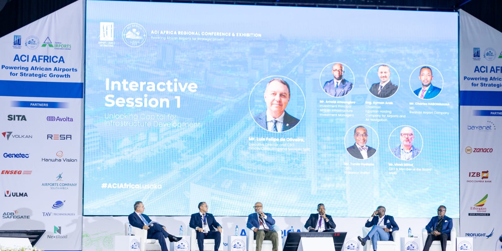 أيمن عرب يطرح رؤية مصر لتطوير المطارات أمام قادة الطيران في إفريقيا