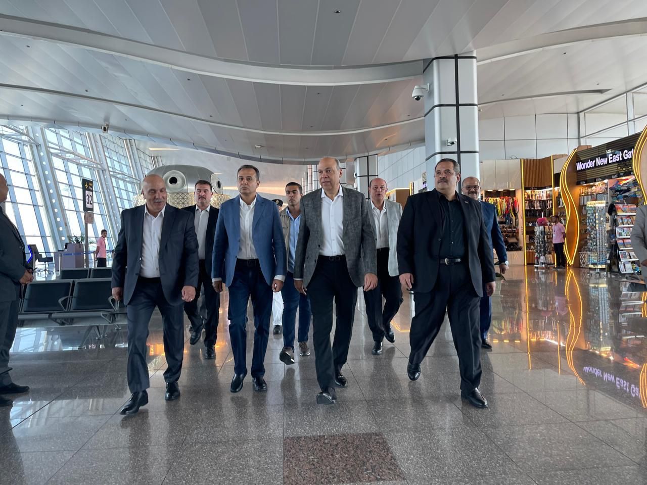 وزير الطيران  يتفقد مباني الركاب بمطار الغردقة الدولي لتعزيز الخدمات المقدمة للمسافرين