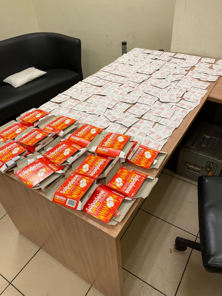 ضبط راكبة بحوزتها كمية من دواء سولبادين غير المصرح بتداوله في السوق المصري