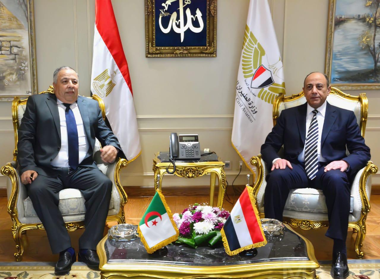 تعزيز التعاون الثنائي في مجال الطيران المدني بين مصر والجزائر
