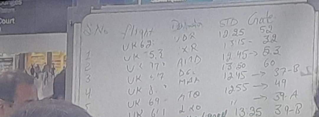 مطار مانشستر يعود إلى الأساليب التقليدية بسبب عطل تقني: سبورة يدوية تُحل محل الأنظمة الإلكترونية