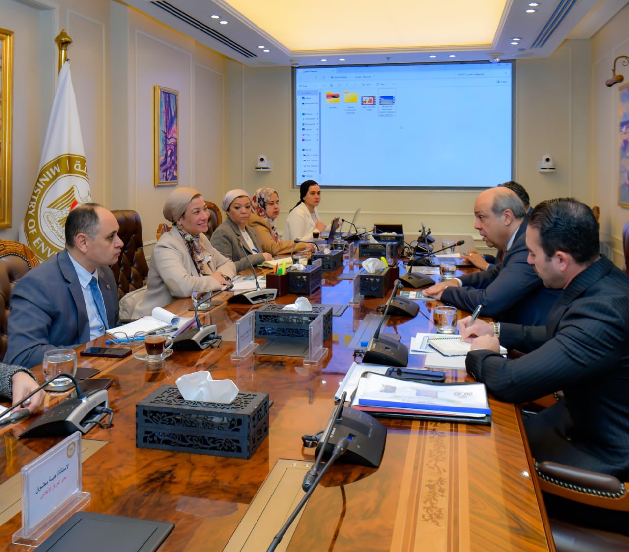 وزير الطيران يناقش مع نظيرته للبيئة مواجهة آثار تغير المناخ وملف الوقود المستدام