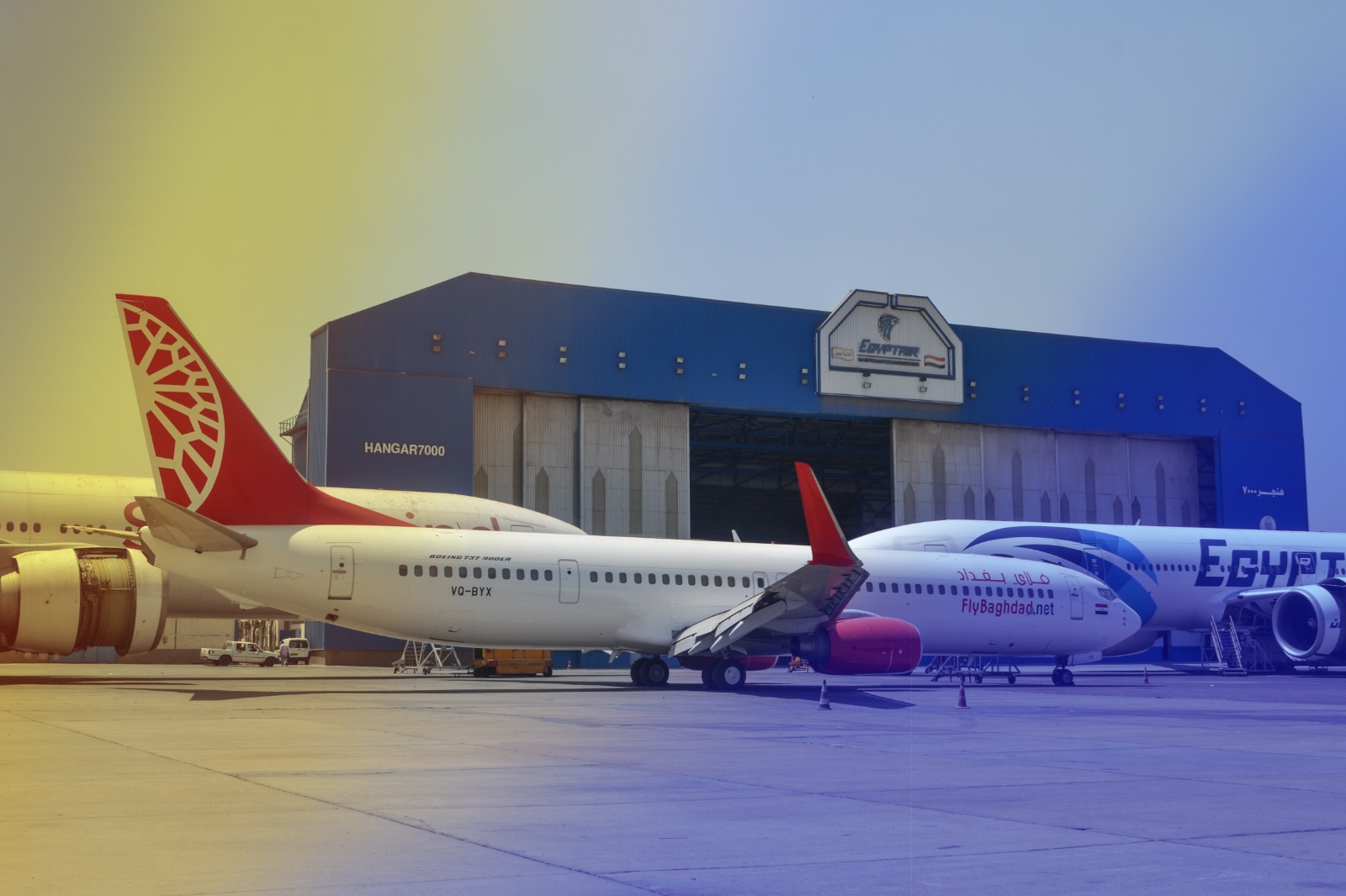 مصر للطيران للصيانة والأعمال الفنية توقع 12 عقد لتقديم خدمات الدعم