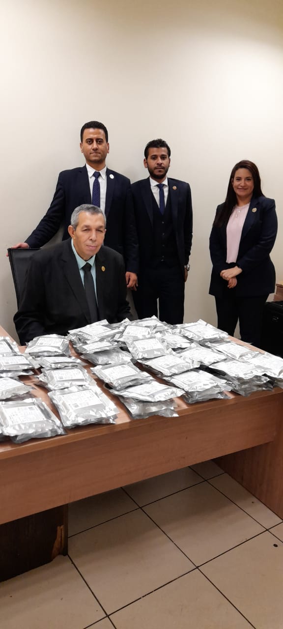 ضبط عقاقير مخدرة وماريجوانا وراكبة حاولت تهريب 100 كبسولة معدة