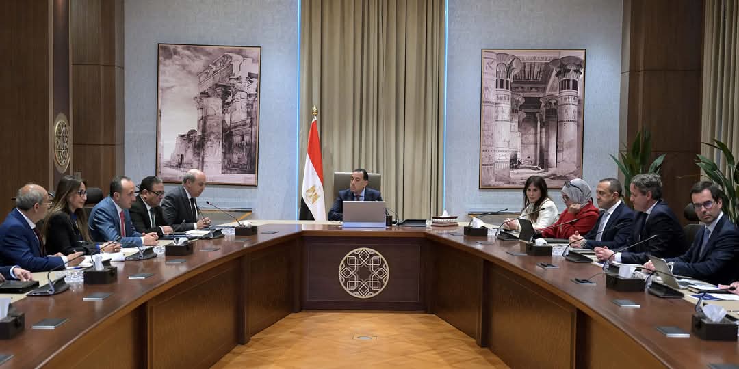 رئيس الوزراء يبحث مستجدات طرح إدارة وتشغيل المطارات المصرية أمام القطاع الخاص